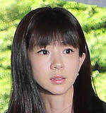 「ほしのあき、超ミニワンピでワニ＆ヘビ抱っこ！タイ旅行写真が「少女ですね！」…夫は三浦皇成騎手」の画像1