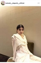 出口夏希、お腹スケスケ真っ白衣装！主演映画の舞台挨拶オフショが「かわいすぎる」「最高」「この美しさはチート」