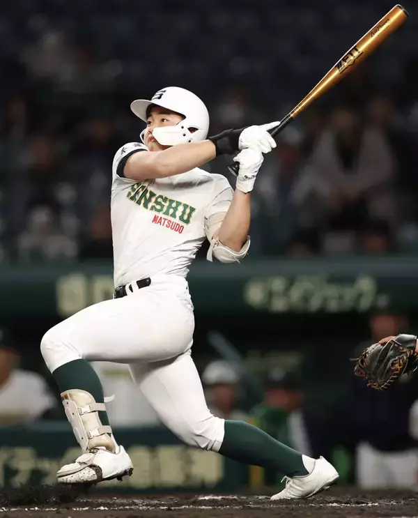 【センバツ】甲子園ＤＨ１号は背番号２０の９番打者　公式戦初出場で高校通算１号　専大松戸８強　いざ山梨学院とリベンジ戦