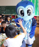 「がんばれＪ２磐田！　豊田東小でジュビロ応援給食＆コール練習　２５日は地元小学生が一斉観戦」の画像1