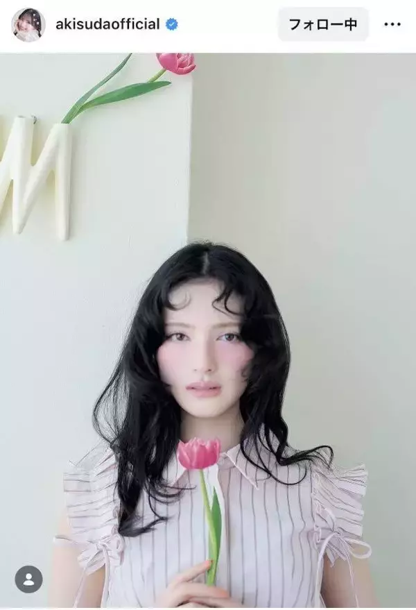 「ベルサイユのばらみたい」菅田愛貴、脇見せ夏先取りノースリコーデ×濃いめチークが大絶賛！「眩しくて美しい」