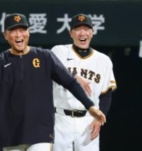 巨人・阿部監督、午後１０時４３分坂本勇人の劇的弾に「興奮して僕も選手のように前に出てしまいました」