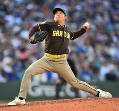松井裕樹が今季初めてドジャース戦で登板　いきなり大谷翔平と対戦、ＭＶＰトリオを３人で抑える…今季５試合またいで”完封”