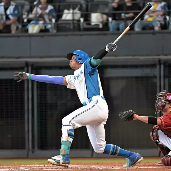 【日本ハム】横浜高ＯＢ・万波中正「めでたい」母校の優勝に花を添える一発「織田くんがすごいすごいとは聞くんですけど…」