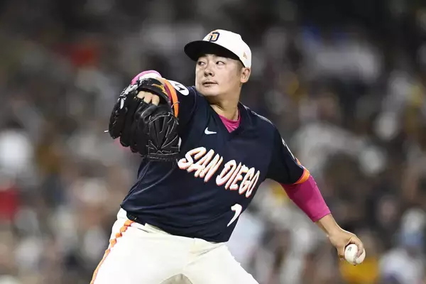 松井裕樹、いきなりスミスに本塁打浴びるも…打撃３部門トップのアルバレスを右飛に抑える