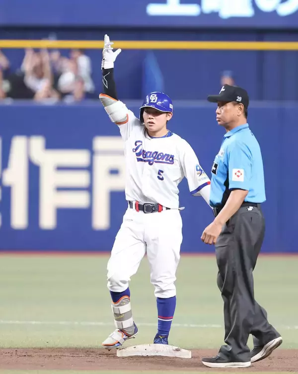 【中日】３試合ぶりにスタメン復帰の村松開人が同点打　板山祐太郎が勝ち越しの中犠飛　土壇場で逆転