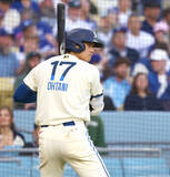 「大谷翔平、起死回生の同点弾ならず　１点追う９回に二ゴロ　本拠地ため息　ドジャース６連勝でストップ」の画像1