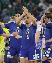 【Ｗ杯】日本人初の１試合２ゴール上田綺世に鉄人・長友佑都が予言？「彼もＷ杯中毒になるでしょう」