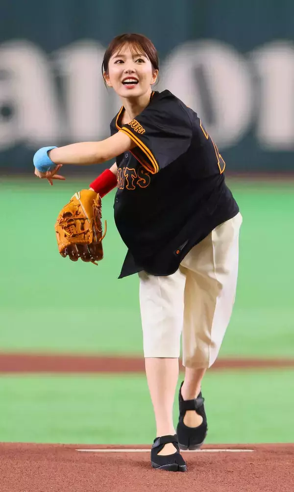 「３バウンドの…剛速球を投げてまいりました」…東京ドームで始球式…「シューイチ」黒田みゆアナが笑顔で振り返る