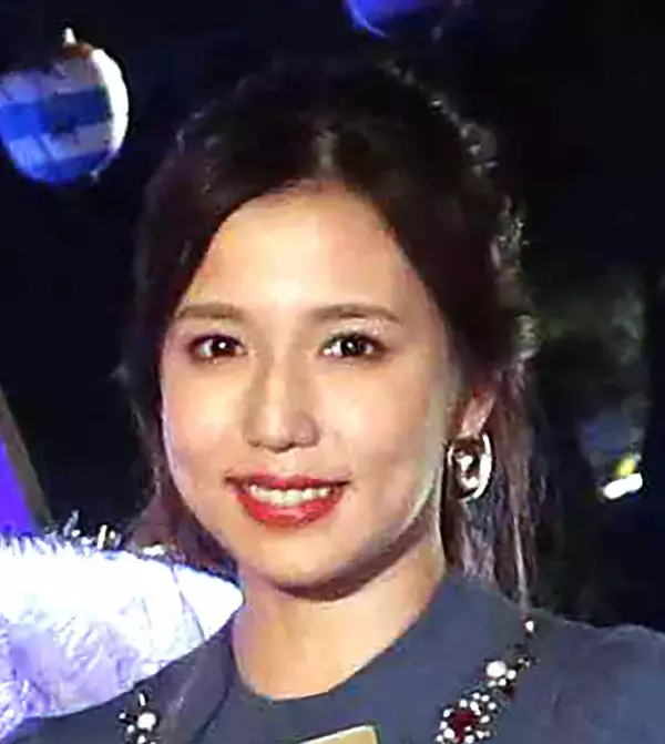 丸高愛実、子ども３人＆夫と家族ショット！「笑顔を大切に過ごしていけたら」夫は元日本代表ＦＷ柿谷曜一朗