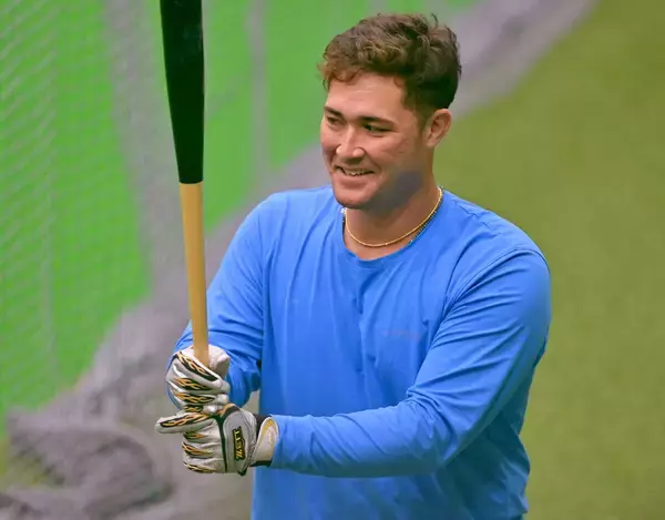 【巨人】リチャード、キャンプ打ち上げ翌日に異例の休日返上トレ「練習日と間違えました」真相は…