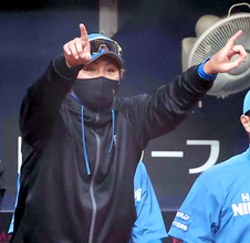 【日本ハム】新庄監督「年俸ガーンって上がって、僕に１パーセント持ってきてくれたら（笑）」ＴＪ手術から復帰、元教え子・吉田輝星に愛のエール