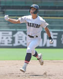 「【高校野球】８回「打った瞬間、確信した」４番小倉が逆転２ランで社３年ぶり３度目甲子園出場」の画像1