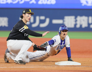 【日本シリーズ】ハマスタが痛恨けん制死に悲鳴→ボーク判定で大歓声→同点機生かせずため息