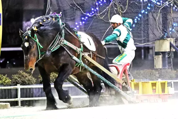 【ばんえい競馬】村上章騎手が１０００勝達成