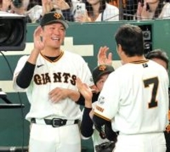 【巨人】坂本勇人が引退試合を迎えた長野久義氏の姿に「ヒットもフライを捕る姿も見られてみんなうれしかった」