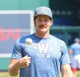 「元巨人マイコラスが元同僚・岡本和真にエール「対戦する時以外は…」　はっきり記憶に残る９年以上前の記憶」の画像1