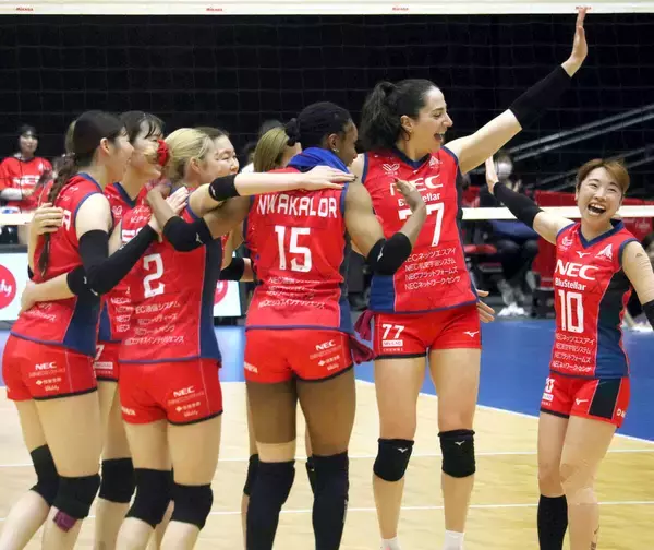 【バレー】首位ＮＥＣが準決勝進出　最後は来季イタリア移籍の佐藤淑乃が決めた　ホームで埼玉上尾に２連勝