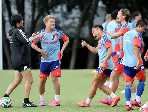【Ｗ杯】長友佑都、盟友・吉田麻也のサポートプレーヤーでの再合流を大歓迎「心強い存在」「米国のことを知っているのはやっぱり大きい」