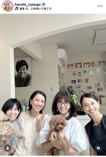 遼河はるひ、宝塚時代の同期女優の実家を訪問した豪華集合ショット「お美しいですね～」「女神さま」