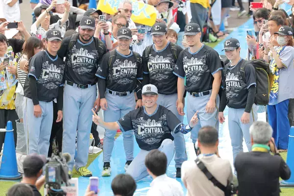 【球宴】中日・大野雄大が阪神のユニホーム姿で球場入り！？　その理由は…