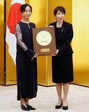 「高木美帆さん「母と一緒に使えたら」国民栄誉賞の記念品、包丁１０本の理由明かす「（母が）新しくしたいと言っていた」」の画像1