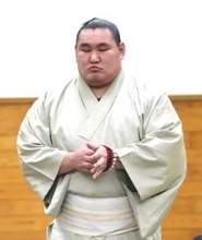 豊昇龍　通算１１個目の金星配給　八角理事長「立ち合いが軽かった」…義ノ富士に寄り切られて土