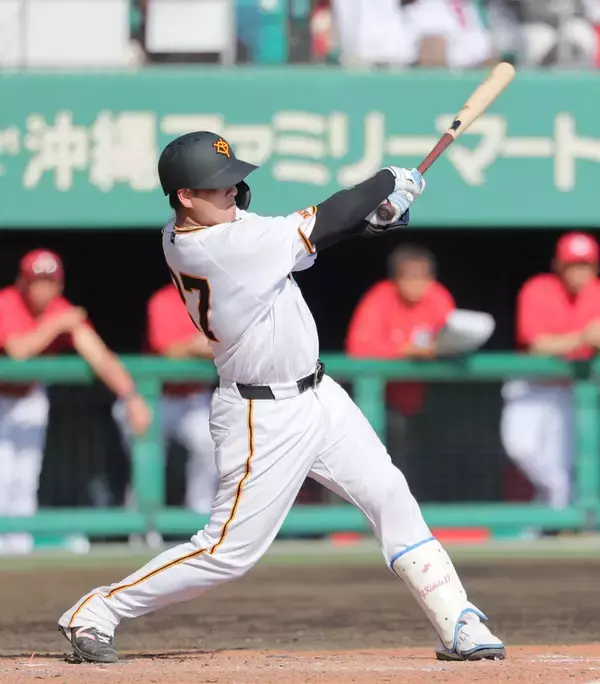 【巨人】岸田行倫が「打」でアピール「打てないと試合出られない」…練習試合広島戦
