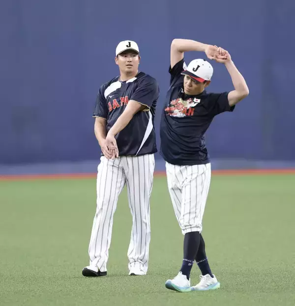 大谷翔平へ“自虐コメント”　２３年ＷＢＣで抱き合ったはずなのに…中村悠平「フォローしてください」
