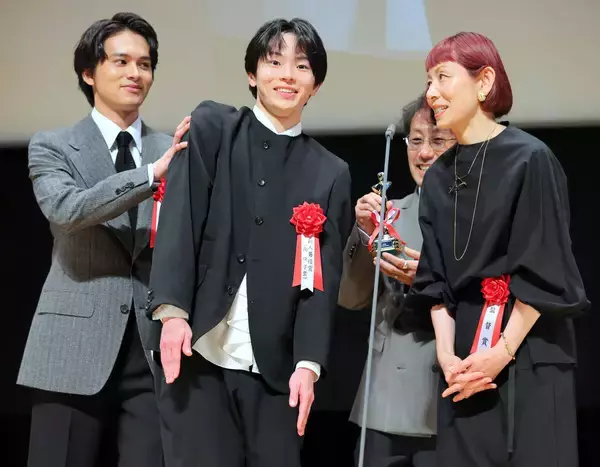 映画「愚か者の身分」が日本映画批評家大賞で４冠に輝く　主演・北村匠海は「作品の旅路のゴールとしてふさわしい賞」