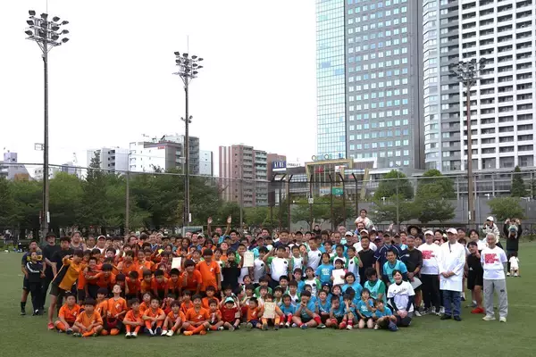 すみだにラグビー熱！東京・墨田区ラグビーフットボール協会主催イベントｉｎ 野球場に約２００人！地元出身の女子プロゴルファー・葭葉ルミも激励、地域の競技浸透加速！