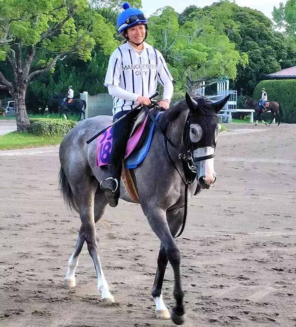 今村聖奈騎手が今夏も美浦トレセンに滞在「来たからにはしっかり頑張りたい」初日から精力的に活動