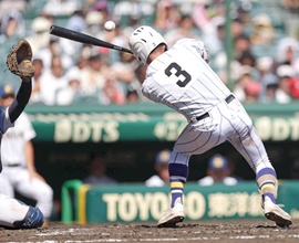 【甲子園】健大高崎の４番・佐藤麻恩に頭部死球　担架で運ばれる　臨時代走が送られるも直後に一塁守備に復帰