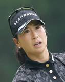 「【女子ゴルフ】３６歳の木戸愛が前半３１で首位タイ浮上　ツアー史上最長ブランクの１４年ぶり優勝を目指す」の画像1