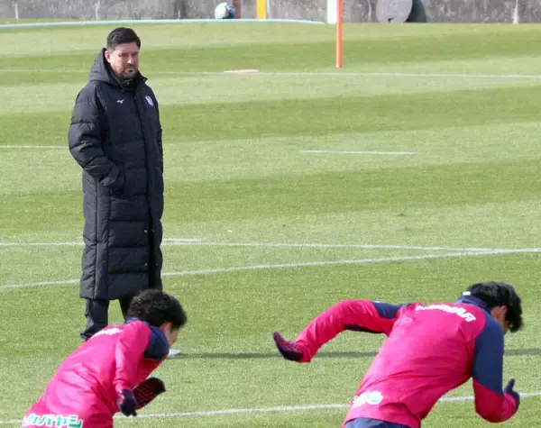 Ｃ大阪・パパス監督、２季目の攻撃サッカー開花に自信　「昨季土台は確立できた。フィジカルを付け加える」