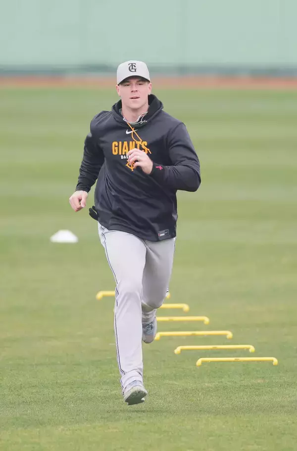 【巨人】キャベッジ、２年目で進化の１７発　スタンド上段、バックスクリーン、逆方向に特大弾連発