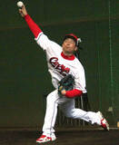 「【広島】栗林良吏が気温４・２度の極寒ブルペンから再始動「競争の中で遅れを取るわけにはいかない」先発挑戦の前守護神が巻き返しへ１８球」の画像1