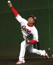 【広島】栗林良吏が気温４・２度の極寒ブルペンから再始動「競争の中で遅れを取るわけにはいかない」先発挑戦の前守護神が巻き返しへ１８球