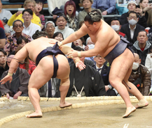 横綱・豊昇龍「あっ、と思ったけど」　素早い反応で無傷の２連勝