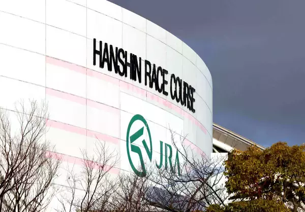 【阪神競馬・１１日の馬場】阪神牝馬Ｓが行われる芝は今週からＢコースも雨の影響で力を要する状態　砂はスピードある先行馬有利