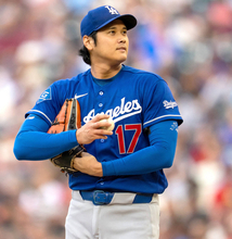 合わなかった大谷翔平と捕手ラッシングの呼吸　“痛恨捕逸”から一時逆転許す　ロバーツ監督「互いに歩み寄る必要が…」
