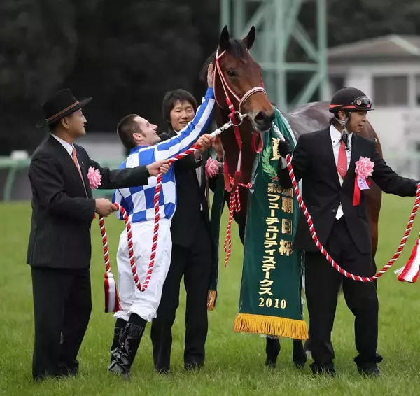 「開成調教師」でも調教師試験に１４回目で合格…意外に苦労人だった“世界のＹＡＨＡＧＩ”が開業６年目で悲願のＧ１初勝利　朝日杯ＦＳ過去の名勝負