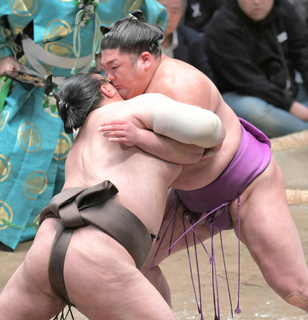 十両・尊富士が２場所連続で勝ち越し　取組前に弟弟子・寿乃富士の十両昇進確実にし「俺も頑張ろうと思った」