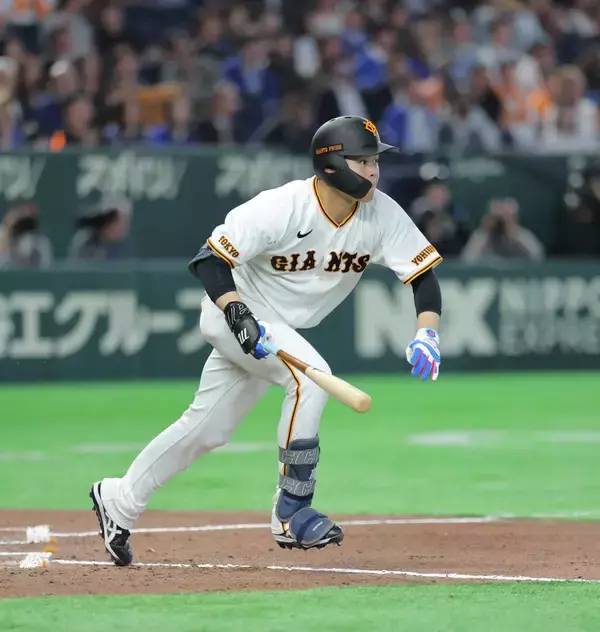 【巨人】中山礼都が二塁へヘッドスライディングで今季初長打　代打出場の２打席目