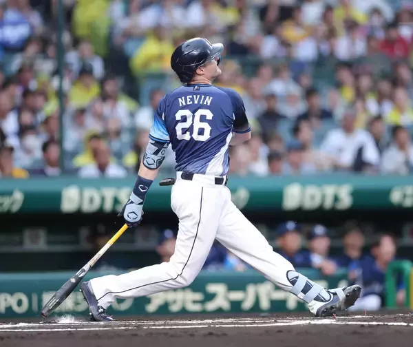 【西武】ネビンが２夜連続の先制打「最低限の仕事ができた」　前夜には２年連続２ケタの１０号本塁打