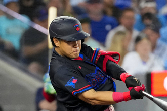 岡本和真が２３年ＣＹ賞右腕から安打も１４試合連続本塁打なし　ブルージェイズ逆転勝ちで借金４
