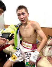 【ボクシング】３８歳の元世界王者・小国以載、世界前哨戦でＴＫＯ負け「もうチャンスはないでしょ。これが世界の壁」引退可能性言及も「いったん休養で」