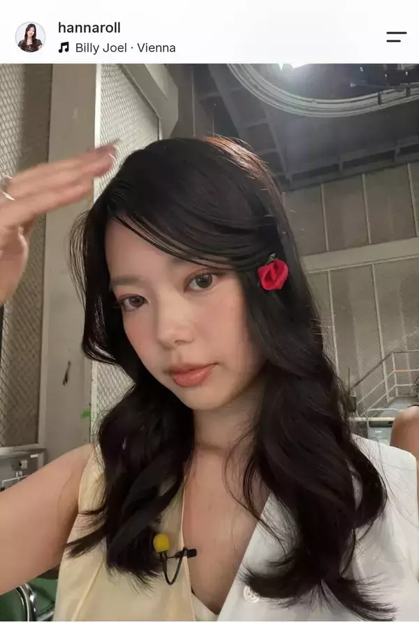 ８２歳大物歌手の２４歳タレント娘　エキゾチックな美ぼう！母は３人目の妻「素敵な家族愛」眞木花に反響