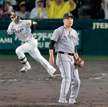 【巨人】申告敬遠が裏目に　１死二塁から大山と勝負で左飛、高寺歩かせて坂本と元山の連打で２失点　阪神との天王山２戦目も追う展開に