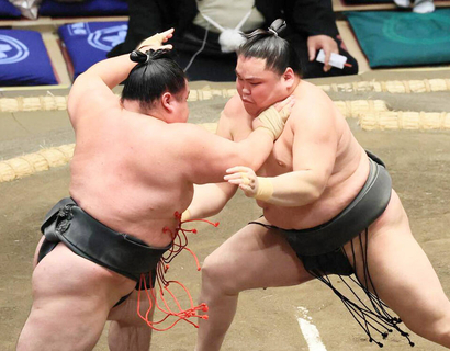 横綱のしこ名を継ぐ旭富士、史上１位タイのスピード新十両へ白星発進